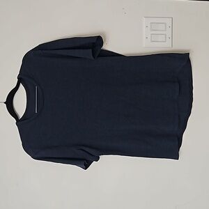 Lululemon tshirt